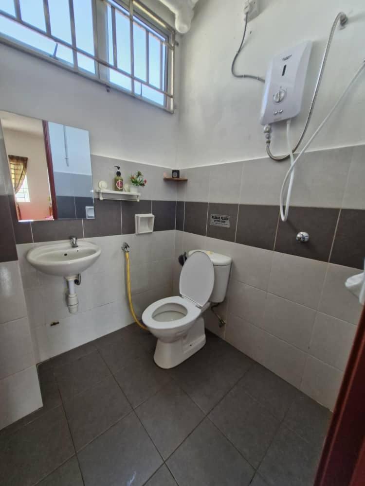 Anggerik Camelia Homestay Apartment Ladang Tok Pelam 瓜拉丁加奴 外观 照片